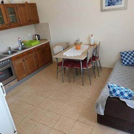 Matija I Bartol Apartment Pirovac Bagian luar foto